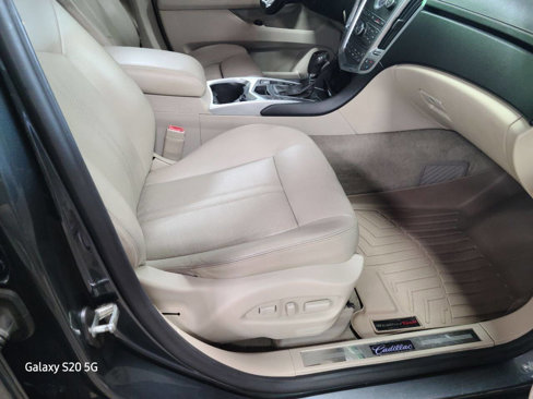 Used 2012 Cadillac SRX Luxury image 18