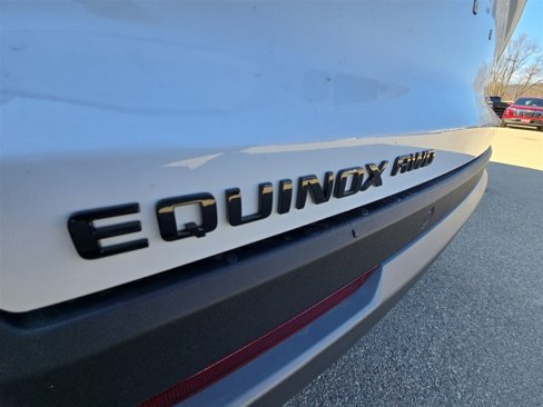 New 2025 Chevrolet Equinox LT w/ Safety and Technology Package image 30
