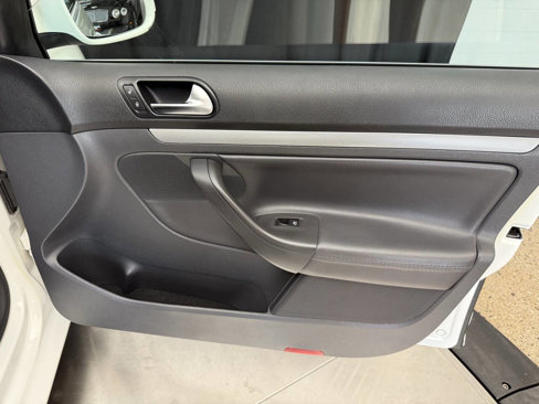 Used 2009 Volkswagen Jetta SE image 21