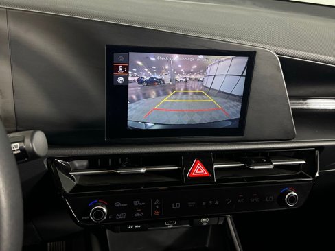 Used 2023 Kia Niro LX image 20