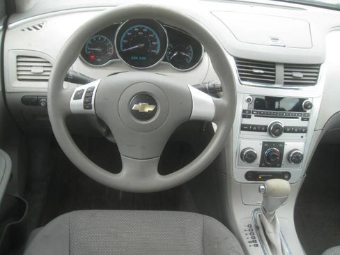 Used 2010 Chevrolet Malibu LS image 10