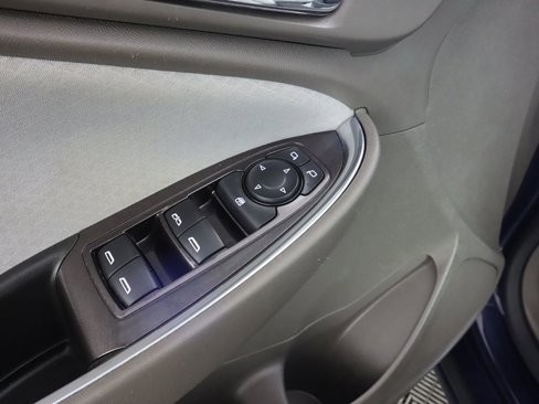 Used 2020 Chevrolet Malibu LT image 34