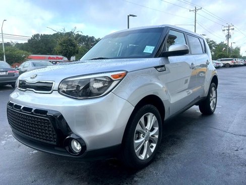 Used 2016 Kia Soul + image 4