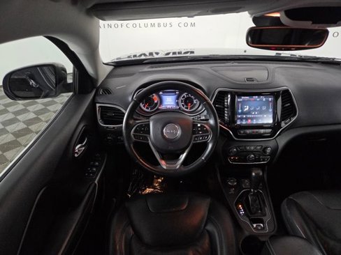 Used 2019 Jeep Cherokee Limited w/ Technology Group image 16