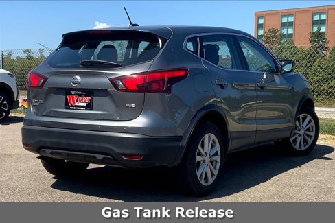 Used 2018 Nissan Rogue Sport S w/ S Appearance Package image 13