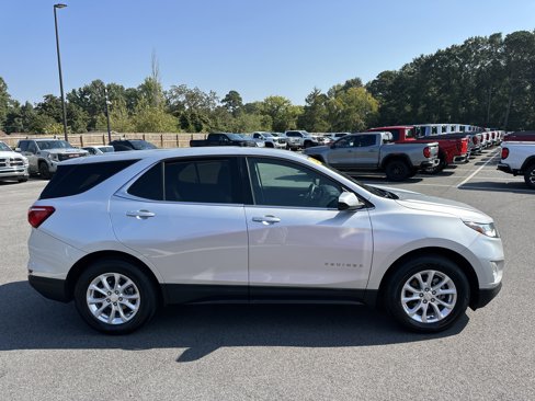 Certified 2020 Chevrolet Equinox LT w/ Driver Convenience Package image 4