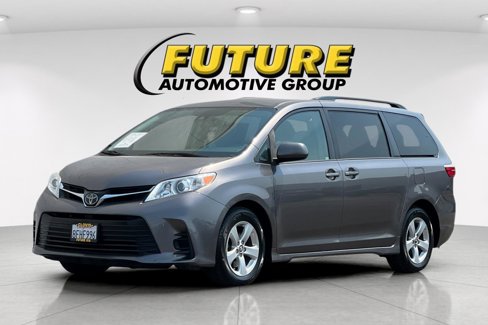 Used 2018 Toyota Sienna LE image 8