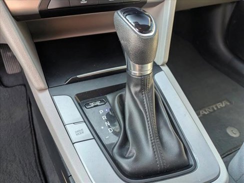 Used 2018 Hyundai Elantra SEL image 11