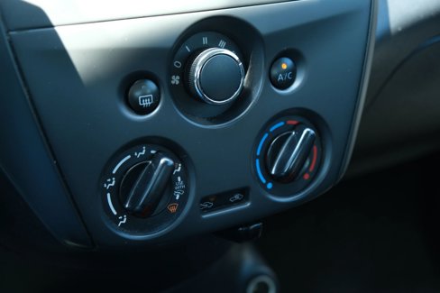 Used 2019 Nissan Versa S Plus image 27