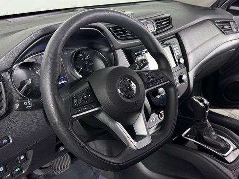 Used 2020 Nissan Rogue S image 12