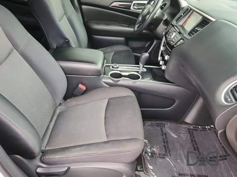 Used 2019 Nissan Pathfinder SV image 25