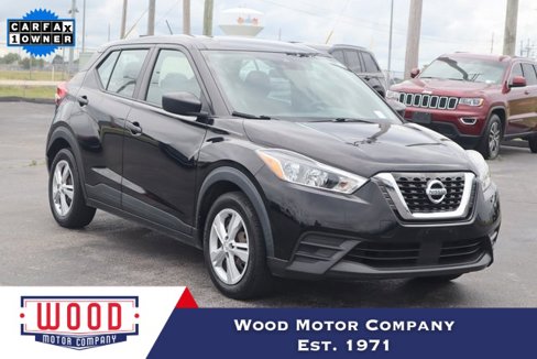 Used 2020 Nissan Kicks S image 1