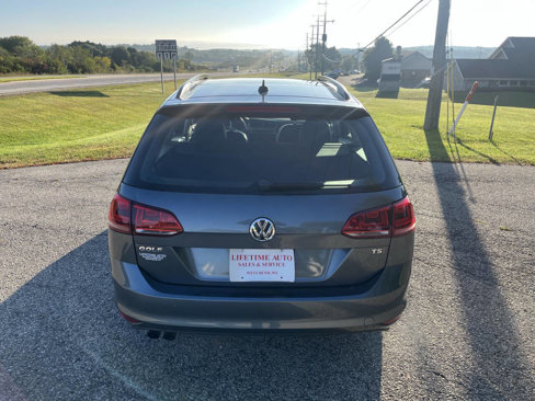 Used 2016 Volkswagen Golf Limited Edition image 4