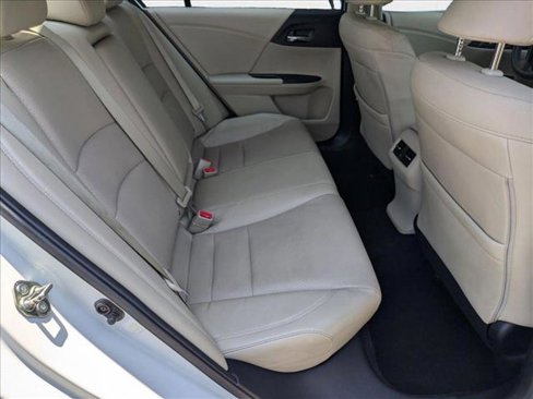 Used 2017 Honda Accord EX-L image 19