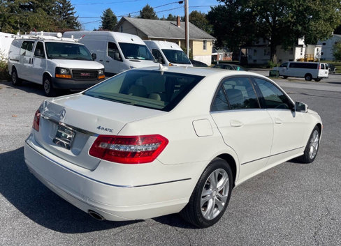 Used 2011 Mercedes-Benz E 350 4MATIC Sedan image 5