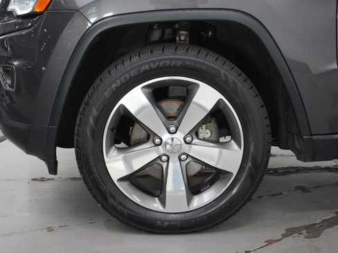 Used 2016 Jeep Grand Cherokee Limited w/ Luxury Group II image 30