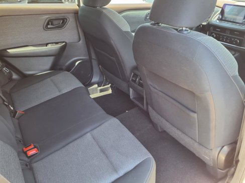 Used 2021 Nissan Rogue S image 14