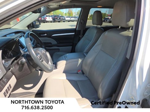 Used 2016 Toyota Highlander XLE image 18