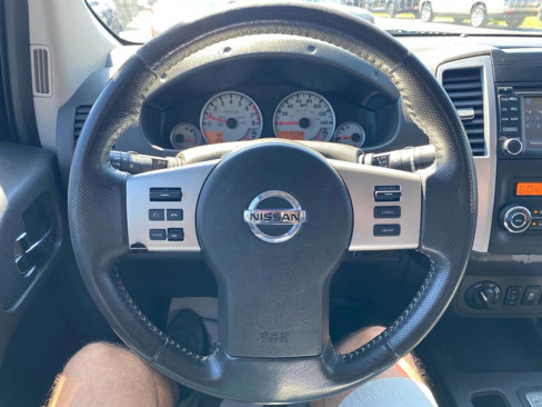 Used 2016 Nissan Frontier PRO-4X image 15