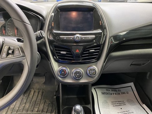 Used 2022 Chevrolet Spark LT image 34