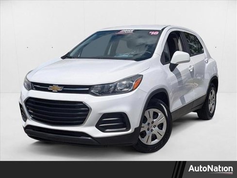 Used 2018 Chevrolet Trax LS image 1