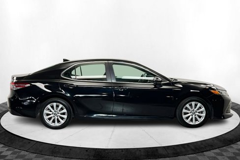 Certified 2019 Toyota Camry LE image 7
