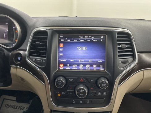 Used 2015 Jeep Grand Cherokee Limited w/ Luxury Group II image 40