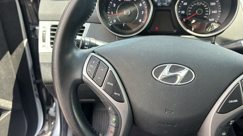 Used 2014 Hyundai Elantra Limited w/ Option Group 03 image 17