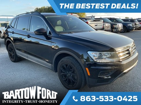 Used 2019 Volkswagen Tiguan SE w/ Panoramic Sunroof Package image 3