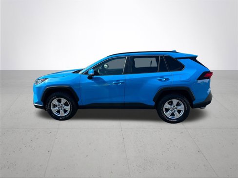 Used 2021 Toyota RAV4 XLE image 10