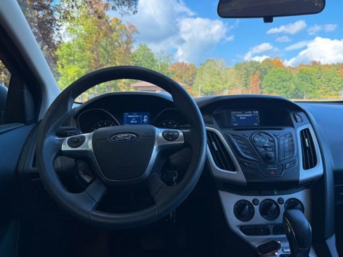 Used 2014 Ford Focus SE image 9