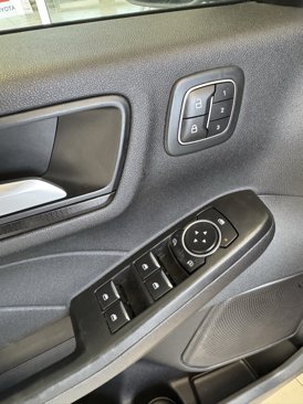 Used 2022 Ford Escape SEL w/ Technology Package image 12