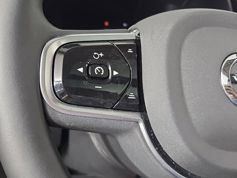 Certified 2025 Volvo S60 B5 Plus image 25