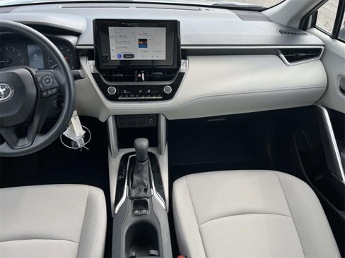 Used 2025 Toyota Corolla Cross L image 14