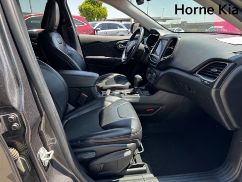Used 2019 Jeep Cherokee Trailhawk w/ Comfort/Convenience Group image 25