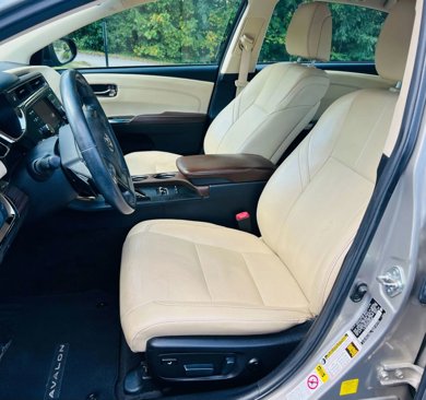 Used 2013 Toyota Avalon Limited image 9