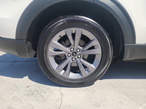 Used 2022 Ford Explorer XLT w/ Equipment Group 202A image 14
