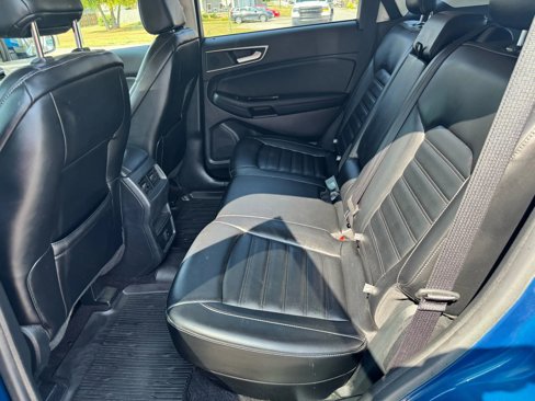 Used 2020 Ford Edge SEL image 17
