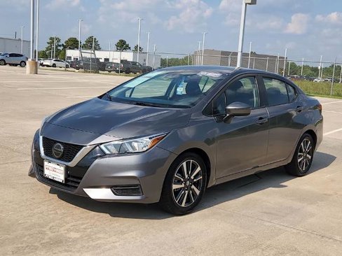 Certified 2021 Nissan Versa SV image 3