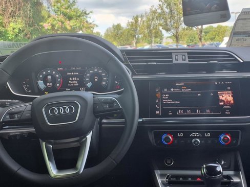 New 2025 Audi Q3 2.0T Premium image 10