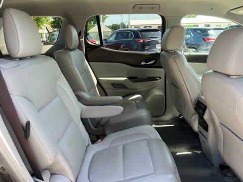 Used 2018 GMC Acadia SLT image 22