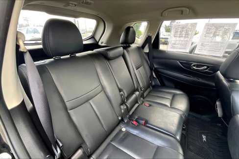 Used 2017 Nissan Rogue SL image 23