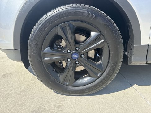 Used 2016 Ford Escape SE w/ SE Cold Weather Package image 33