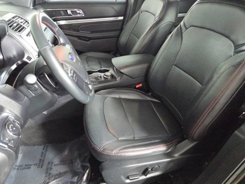 Used 2019 Ford Explorer Sport image 18
