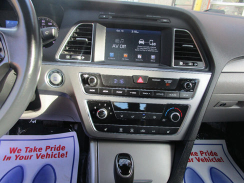Used 2017 Hyundai Sonata Sport w/ Value Edition Package 02 image 10