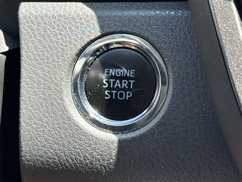 Used 2018 Toyota Camry XSE image 15