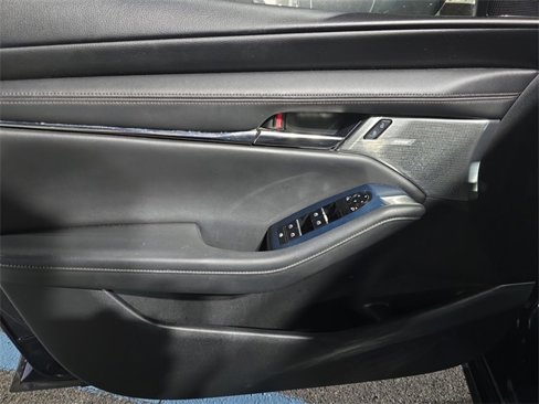Used 2019 MAZDA MAZDA3 Sedan w/ Premium Package image 21