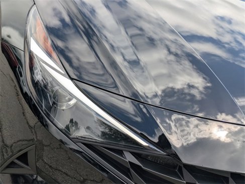 Used 2023 Hyundai Elantra SEL w/ Convenience Package image 9