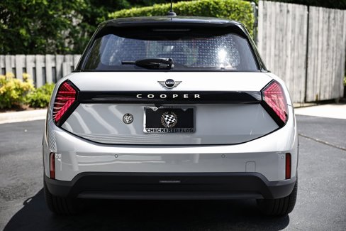 New 2025 MINI Cooper 4-Door Hardtop image 10