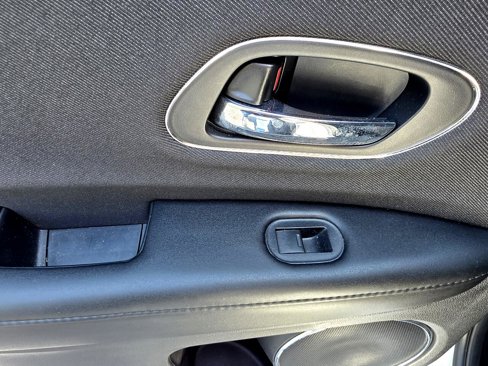 Used 2019 Honda HR-V EX image 32
